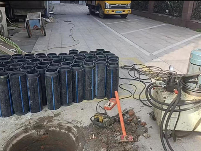 石岐PE置换管厂家 DN315置换管 非开挖管短管置换